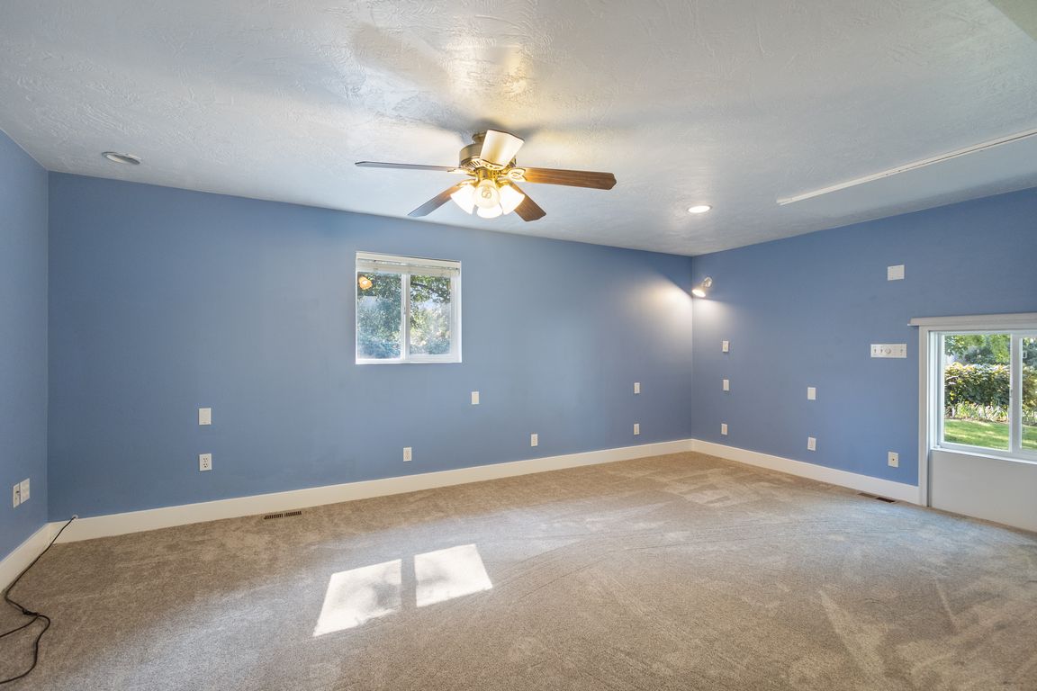 next background image