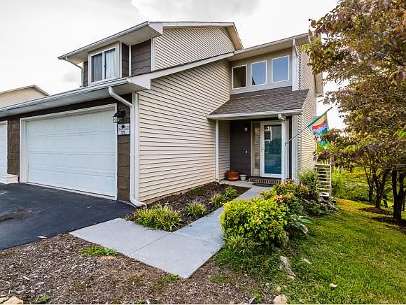 1st image of 128 Brook Ln #128