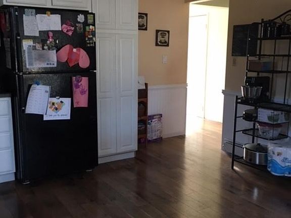 2nd image of 2811 Acorn Ave