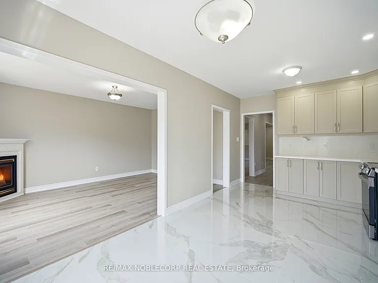 22 Gold Hill Rd #UPPER — Photo 15