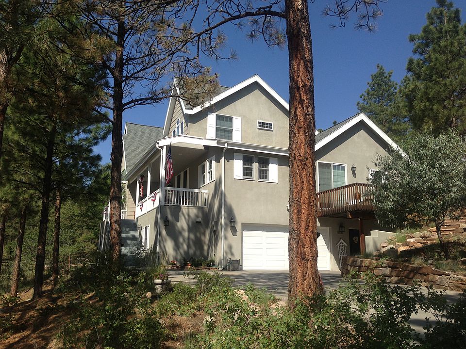 House from driveway side