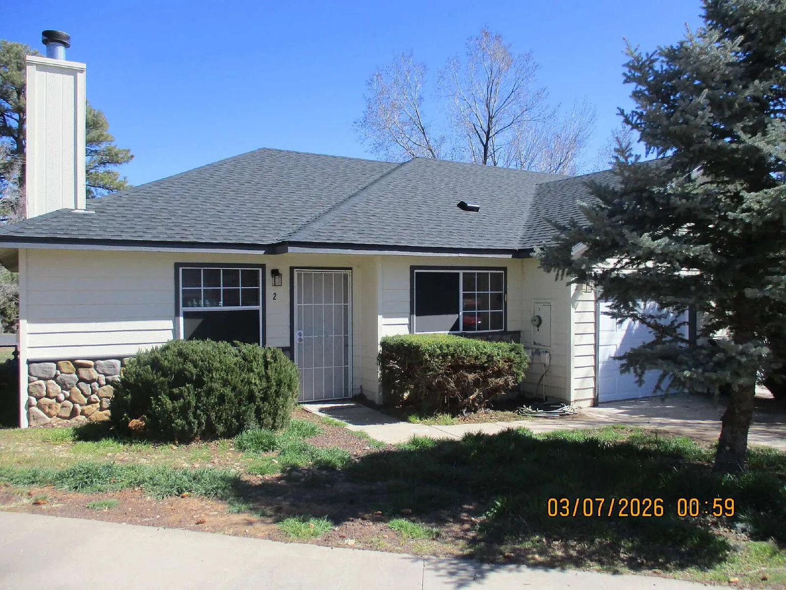 2 bed, 2.0 bath, 972 sqft, $1,700 — Photo 1