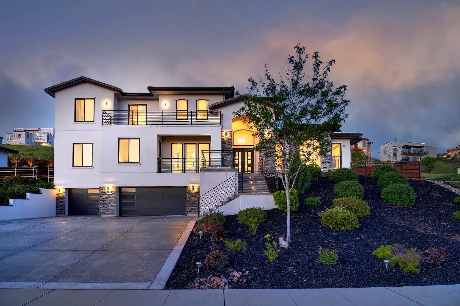 434 Serpa Way photo 1