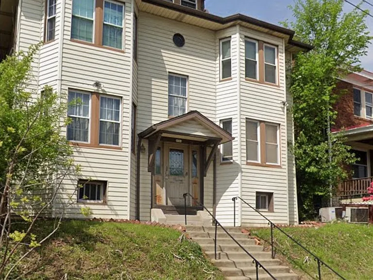 2824 Clermont Ave — Photo 1