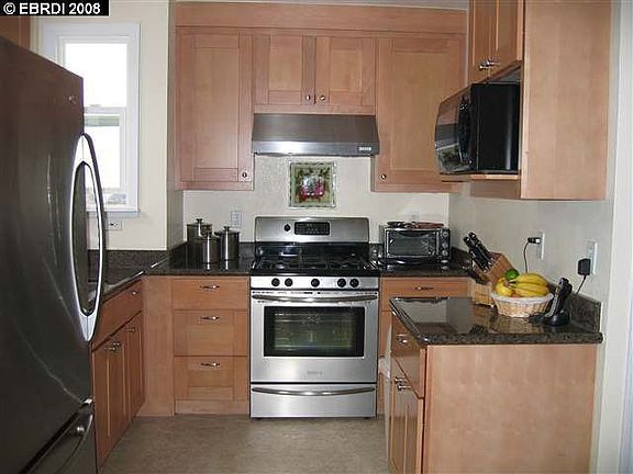 3rd image of 6163 Laird Ave
