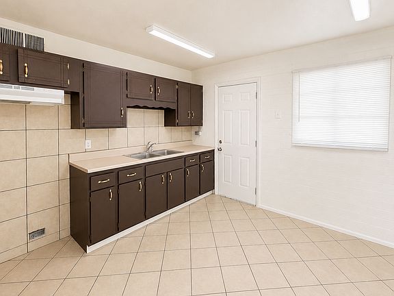 5th image of 5437 S 14th Way
