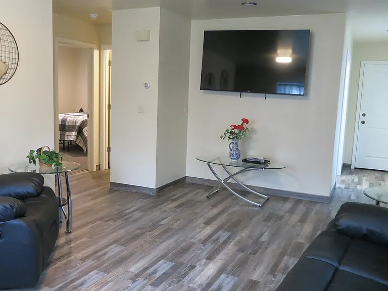 3475 Hope St #1 — Photo 3