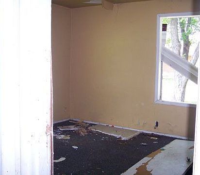 5th image of 852 N 72nd St