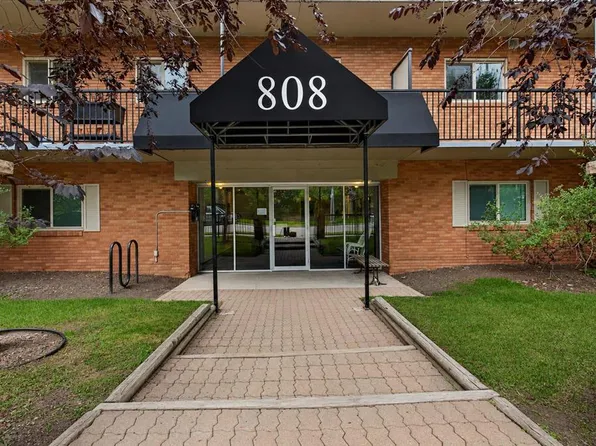 808 S Royal Ave SW #205, Calgary, AB T2T 0L3