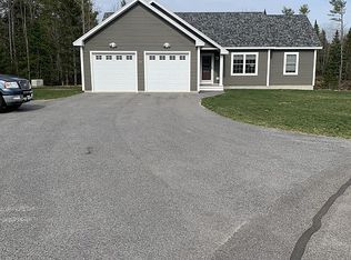 34 Twoey Dr, Windham, ME 04062