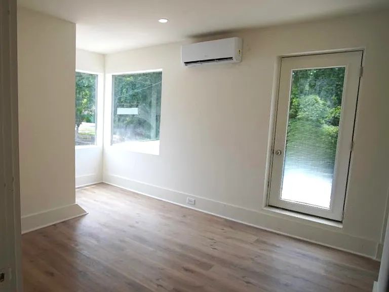 3037 N Main St #1 — Photo 6
