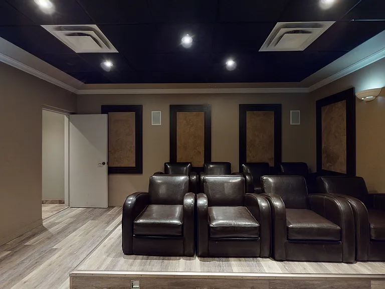 35 High Park Ave — Photo 13