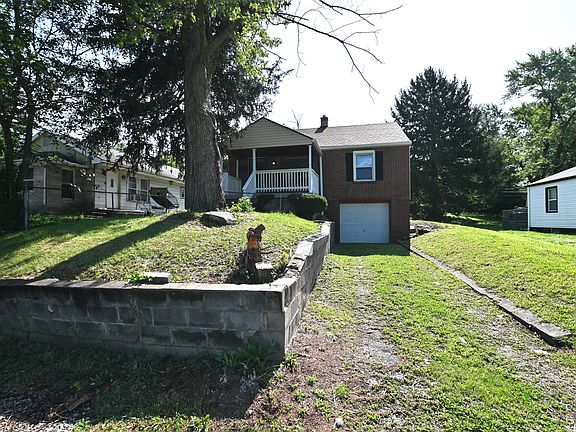 3rd image of 3729 N Parker Ave
