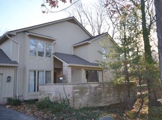 1109 Ivyglen Cir #129, Bloomfield Hills, MI 48304