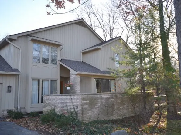 1109 Ivyglen Cir #129, Bloomfield Hills, MI 48304