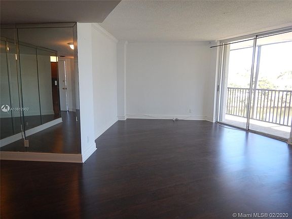 4th image of 3475 N Country Club Dr APT 318
