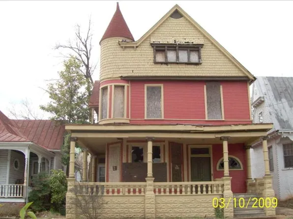 126 Chestnut St, Danville, VA 24541