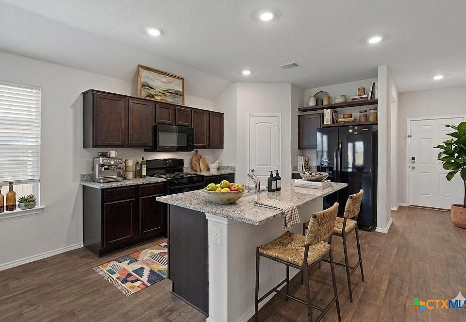 1st image of 211 Whipporwill Ln