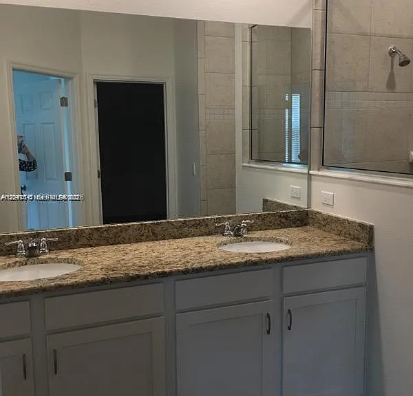 2240 SW Lawrence St — Photo 6