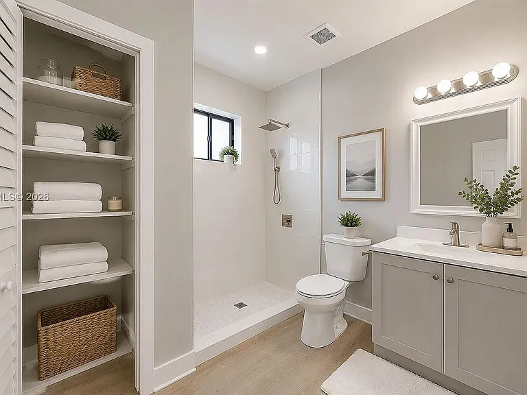 101 W 11th St #8 — Photo 26