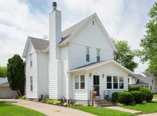 1002 17th Ave, Moline, IL 61265