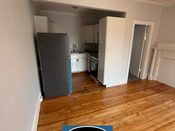 595 Chestnut St #2F, Manchester, NH 03104