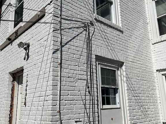 4th image of 36 Denham Ave