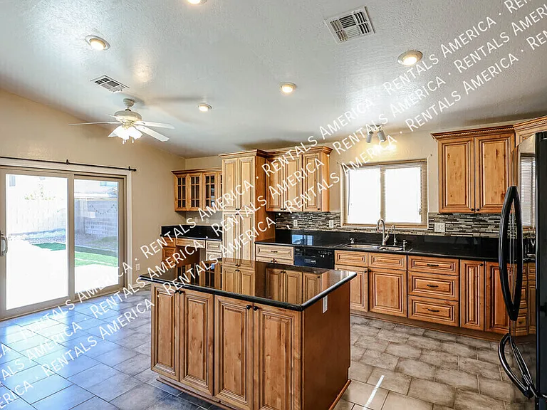 9714 W Heber Rd — Photo 6