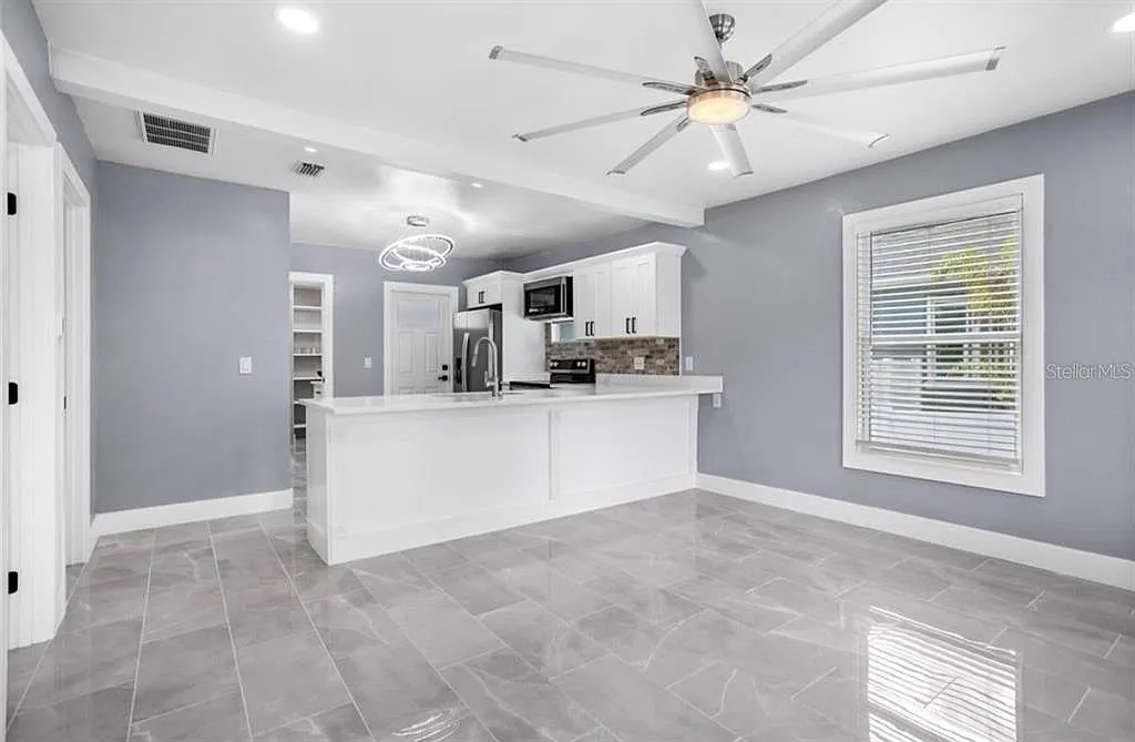 2 bed, 1.0 bath, 624 sqft, $2,550 — Photo 3