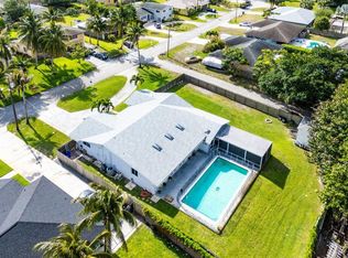 6595 N Plymouth Dr, Lake Worth, FL 33462
