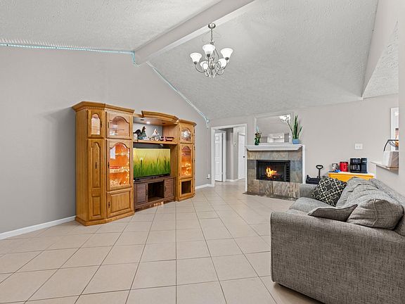 5th image of 11763 Cliveden Dr
