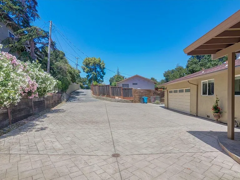 1239 Talbryn Dr — Photo 4