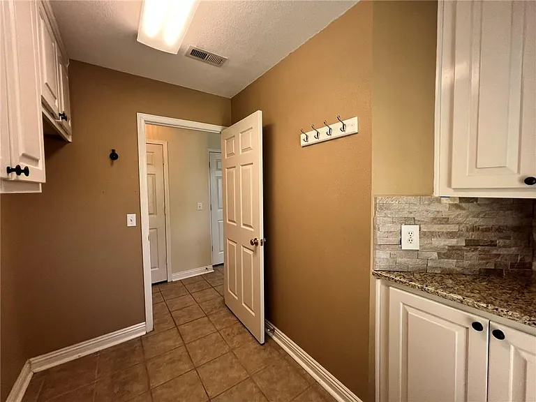 5408 W Redbud St — Photo 16