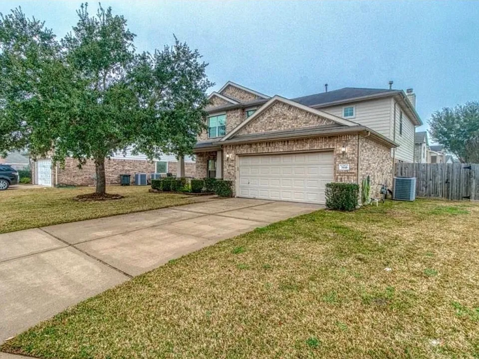 7618 Blossommist Ln