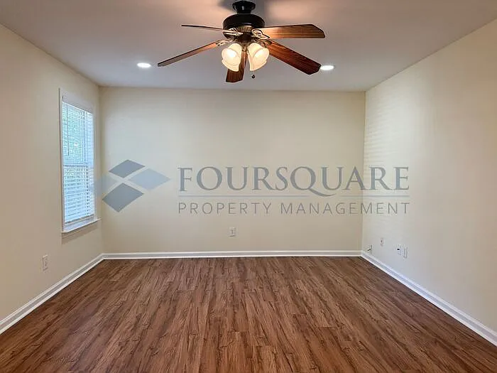 508 Stonecreek Dr — Photo 32