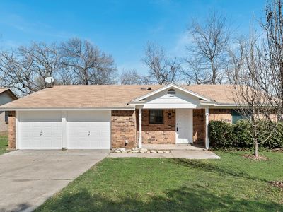 424 Holder Dr, Hurst, TX, 76053