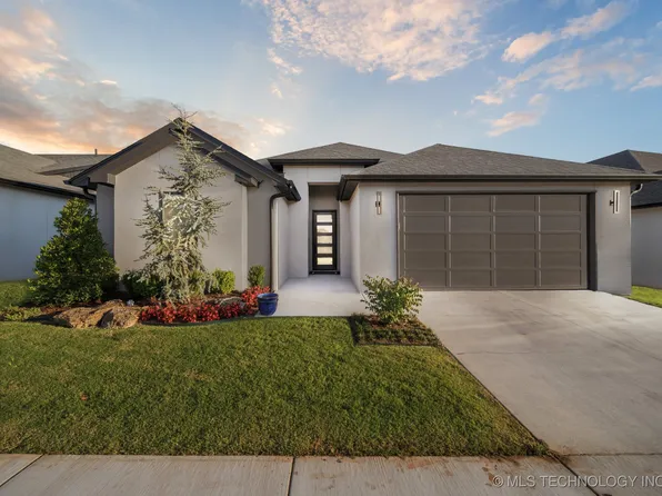 1110 W 86th St S, Tulsa, OK 74132