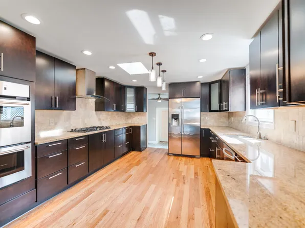 369 3rd St #3, Jersey City, NJ 07302