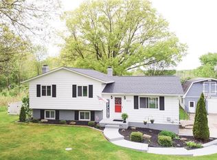 4810 Mamie St, Barberton, OH 44203