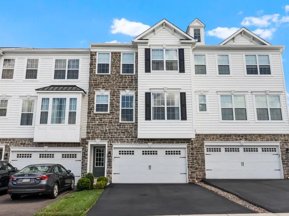 337 Flintrock Ct, Collegeville, PA 19426