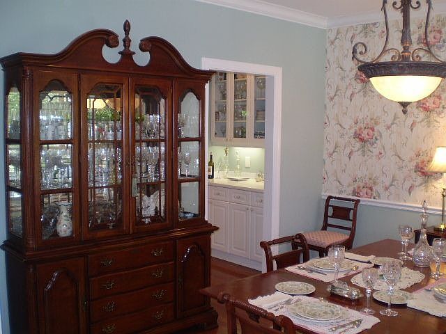 1st image of 805 Willowsprings Blvd