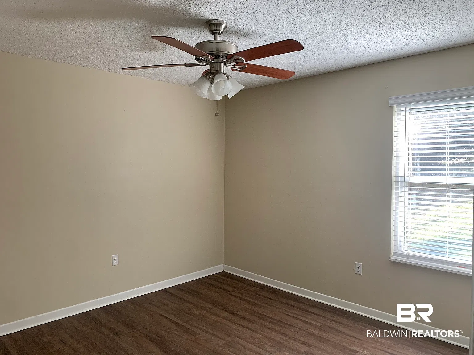 4 bed, 2.5 bath, 1980 sqft, $1,750 — Photo 4