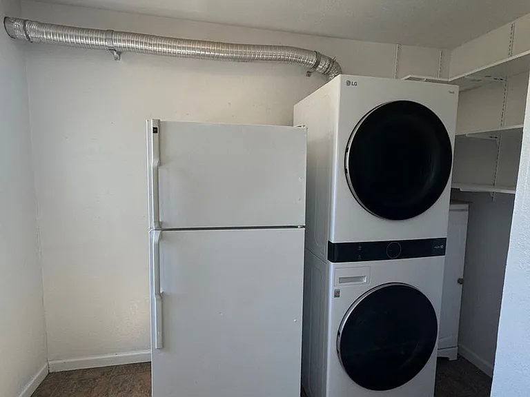 1818 Birch St — Photo 3