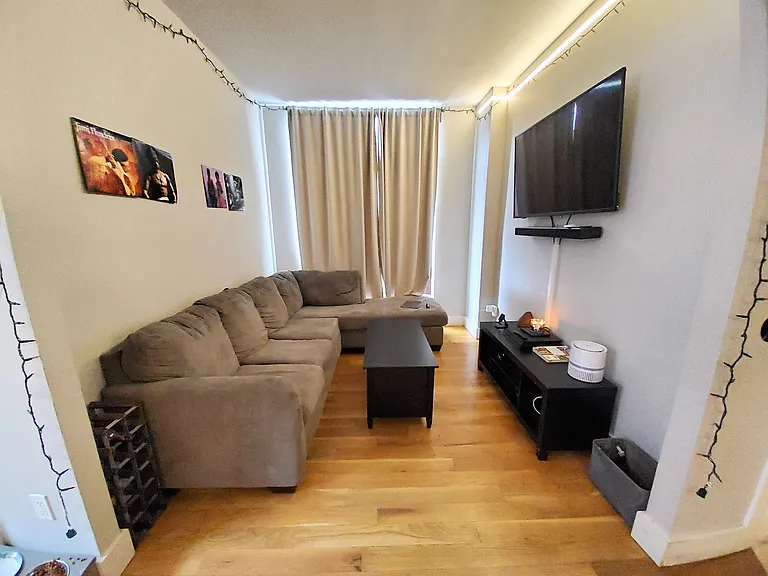 31 Debevoise St #4D — Photo 2