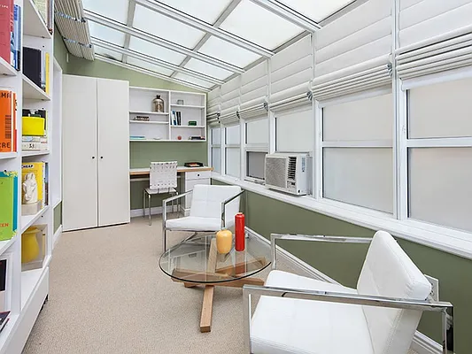 Sold by Sotheby's International Realty | media 20
