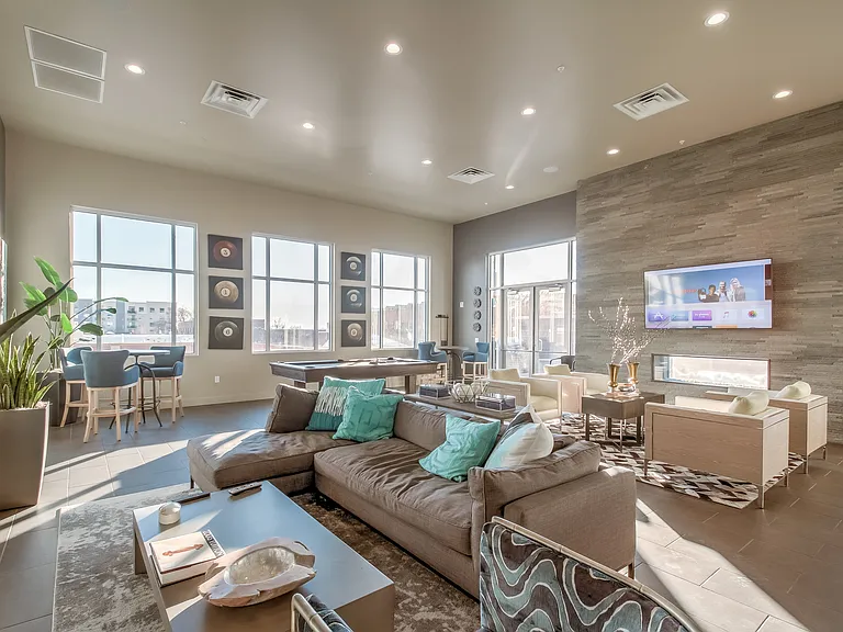 The Bonneville Apartments — Photo 36