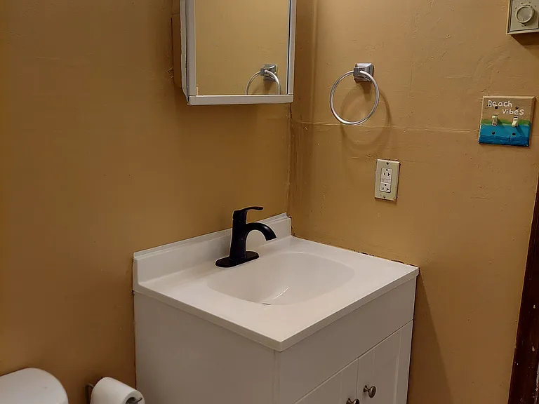 105 Feather Ln — Photo 9