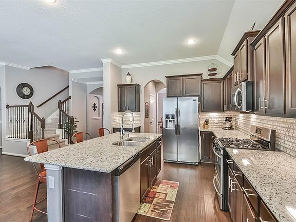 4th image of 151 Capriccio Ln