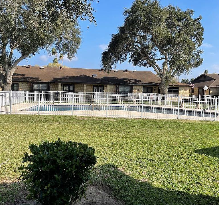 1st image of 200 Santa Ana Ave APT 29