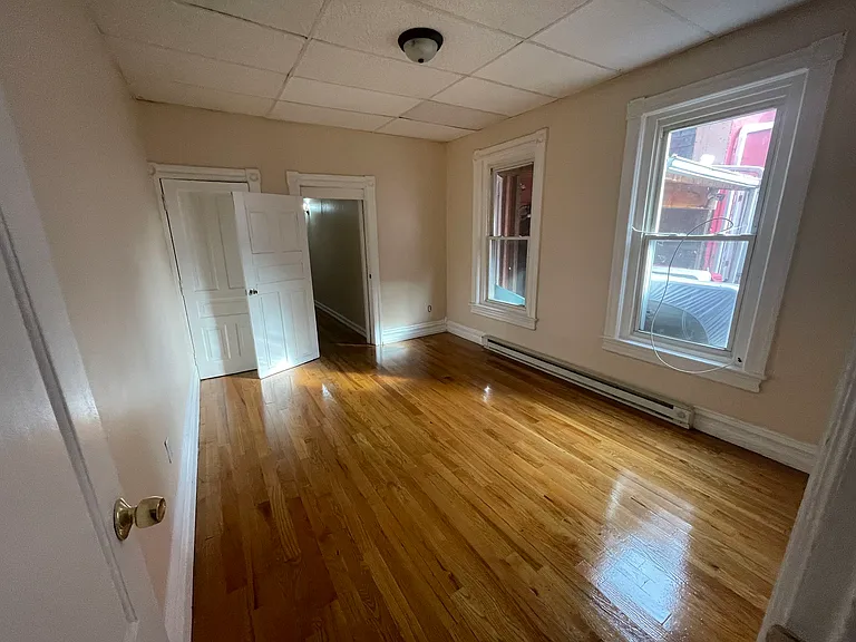 706 N 6th St #1 — Photo 2
